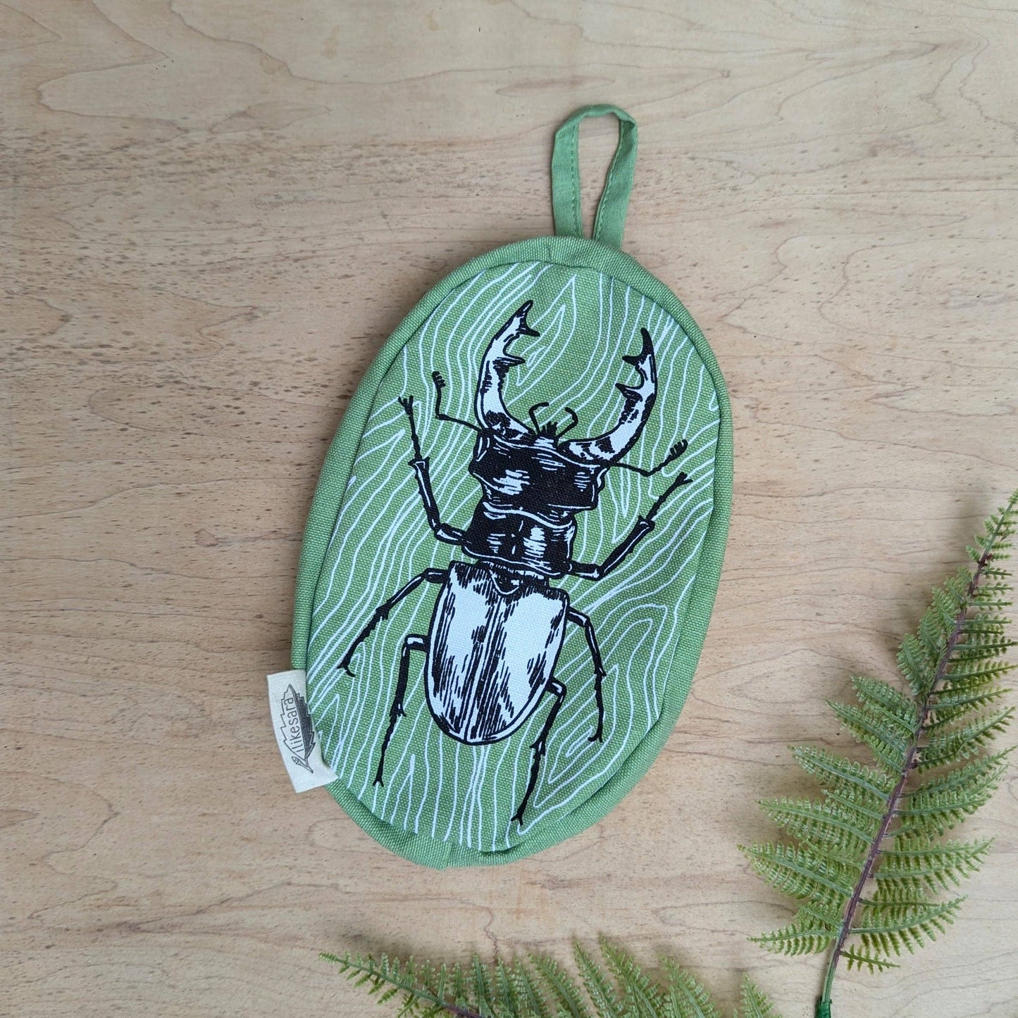 Zippered pouch | Stag Beetle