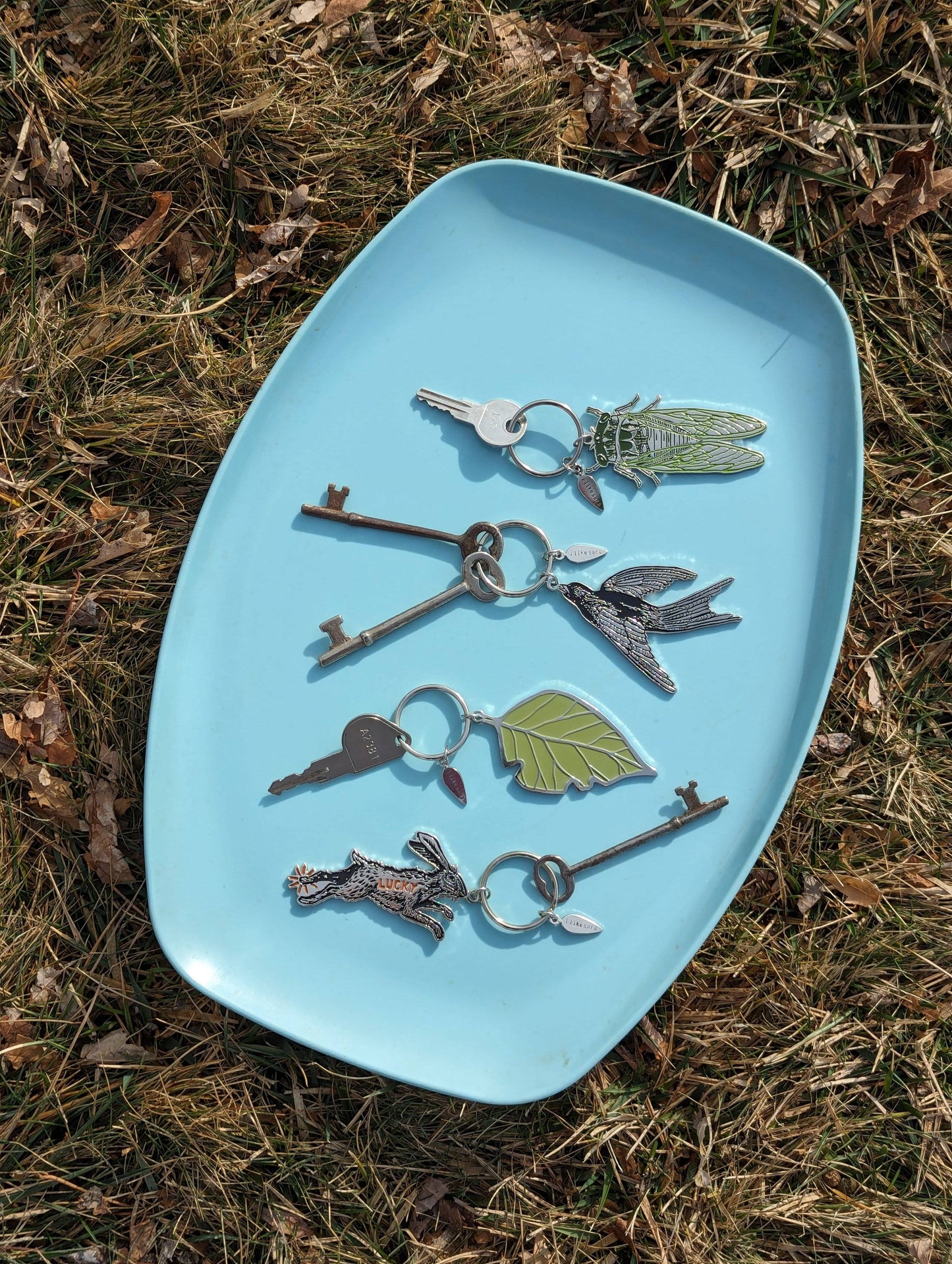 Metal Enamel Keychain | Cicada
